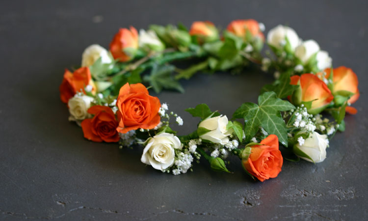 cute hair circlet with miniature roses