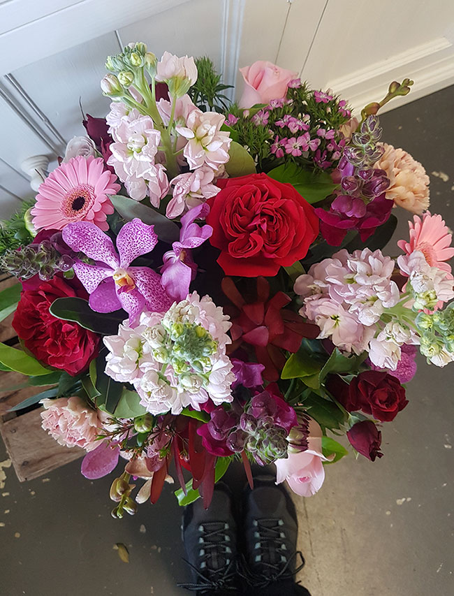 pretty flowers delivery Gold Coast Florist